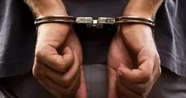 عامل اعتدى على طفل بعد استدراجه بشراء “لعبة”