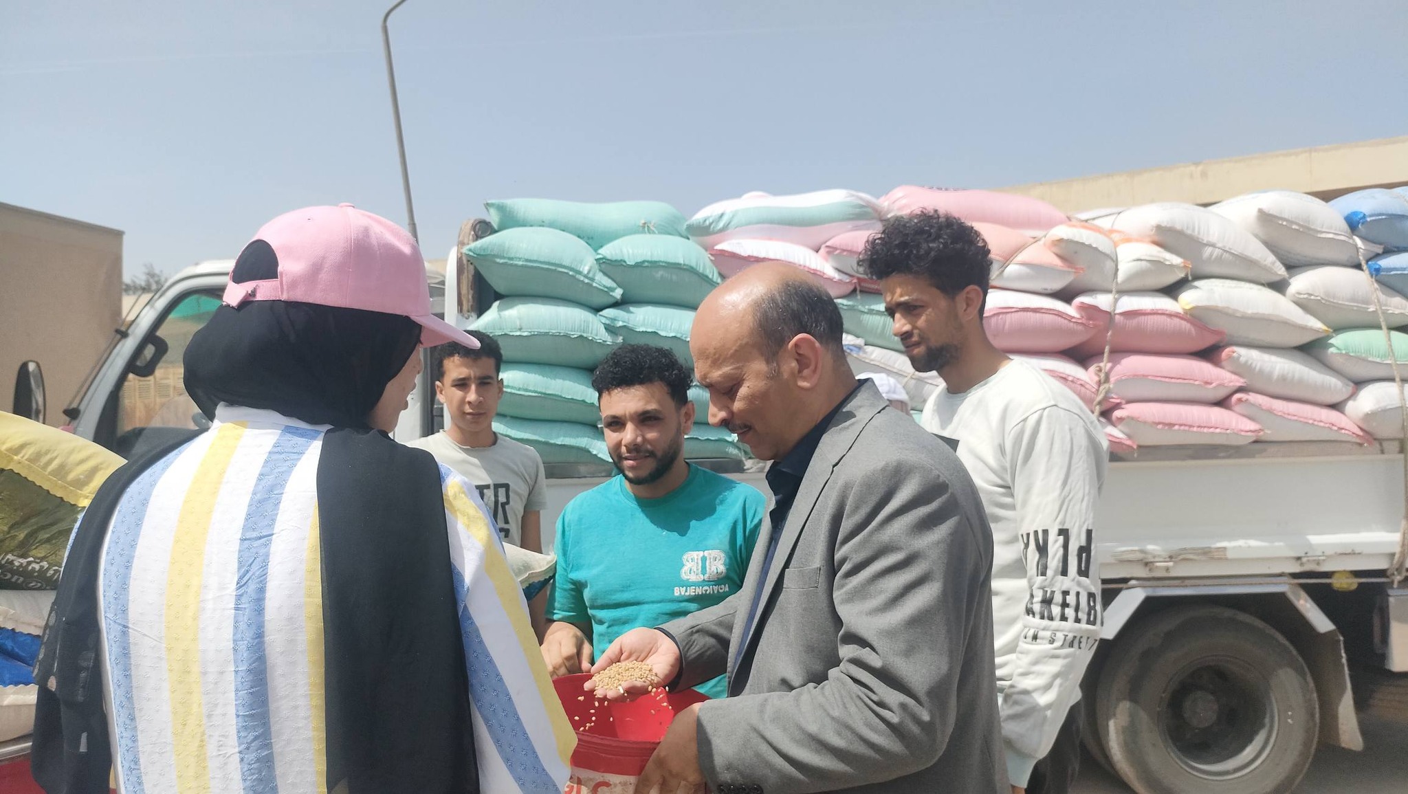 توريد 107 الف طن قمح وإنتظام العمل بـ 26 موقعا بنطاق المحافظة