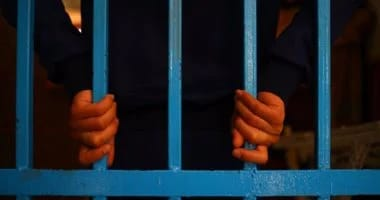 مسنة تقتل حفيدها بحقنة كلور,